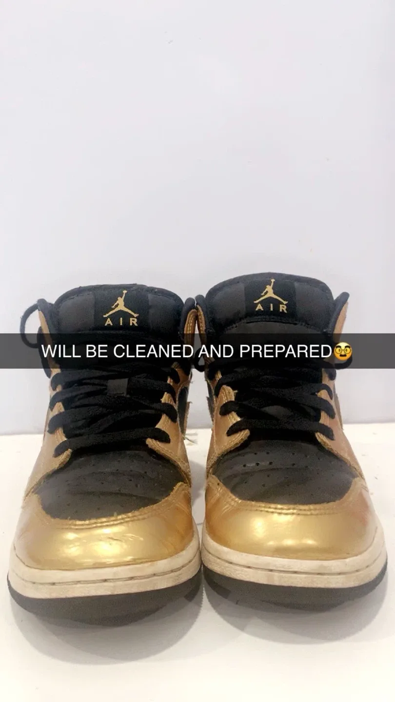 Air Jordan 1 High Black/Gold