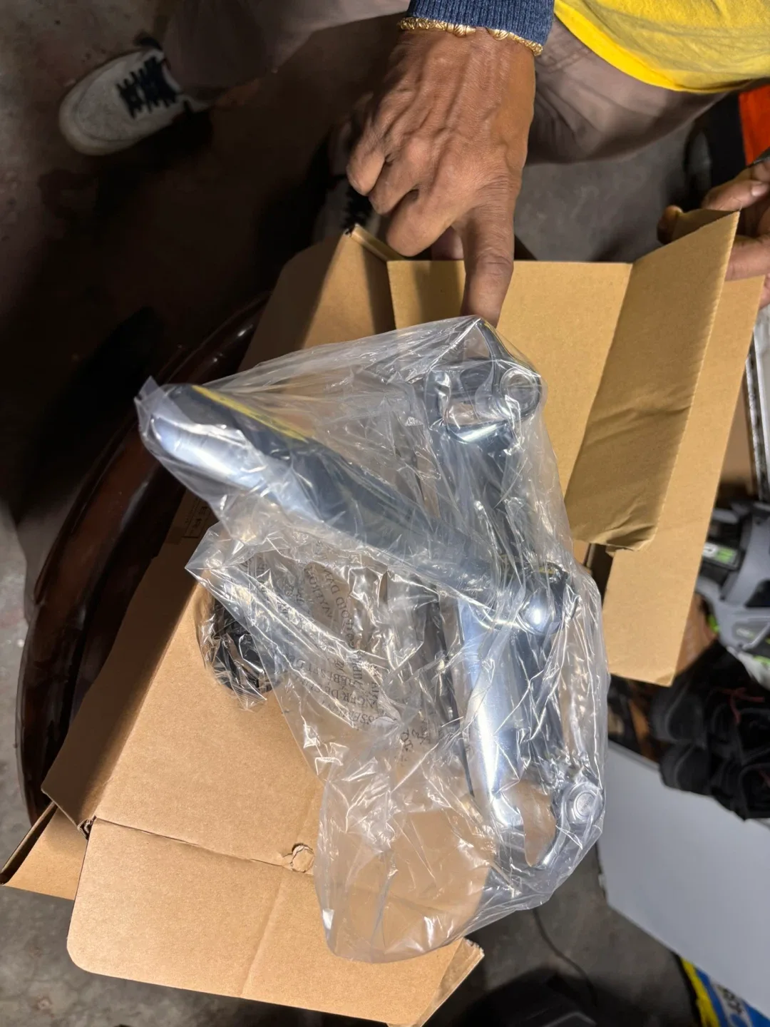 Gerber Maxwell Two Handle Kitchen Faucet - Chrome image indicator(2)