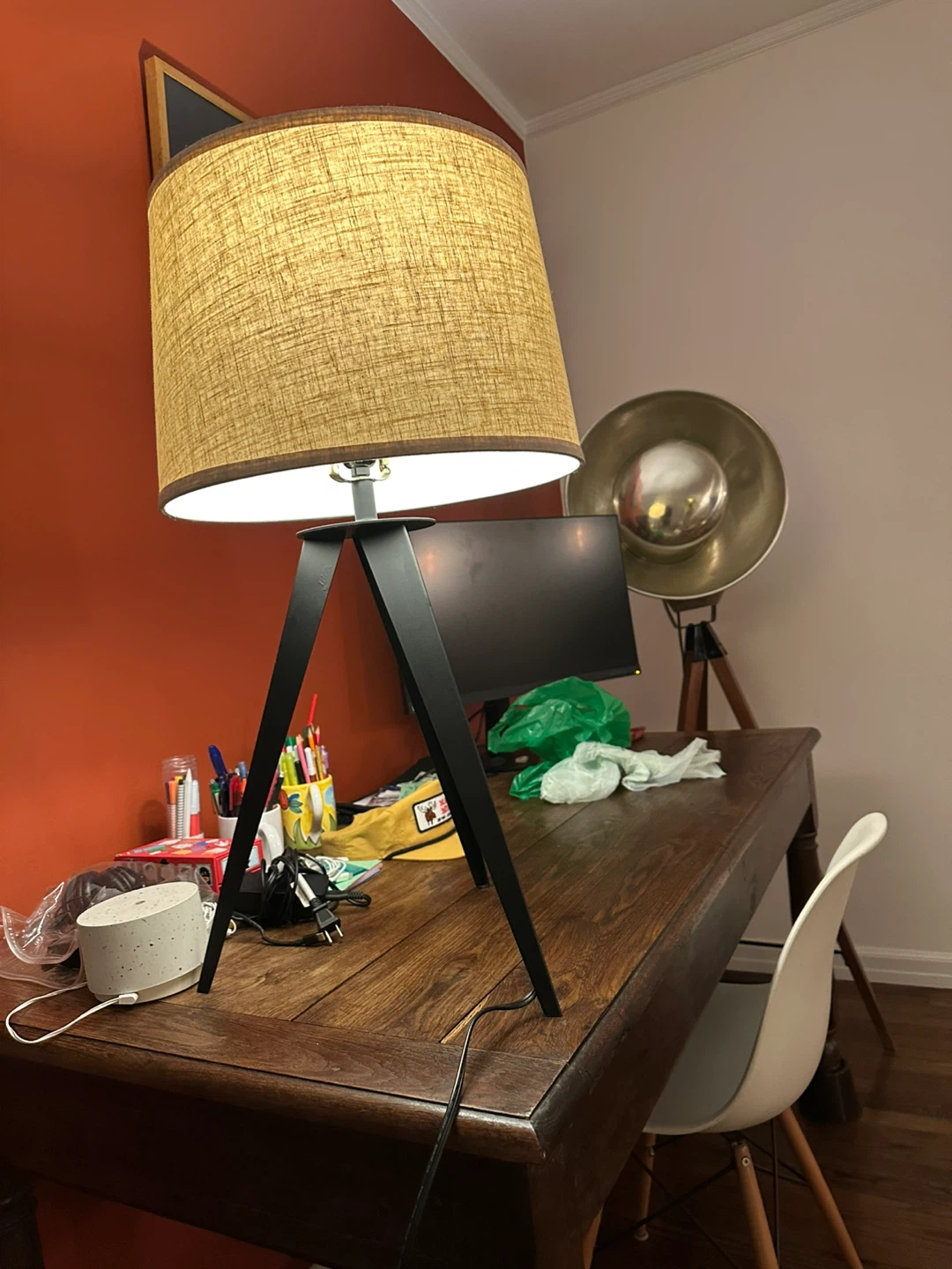 Tripod Table Lamp with Beige Shade - photo 2