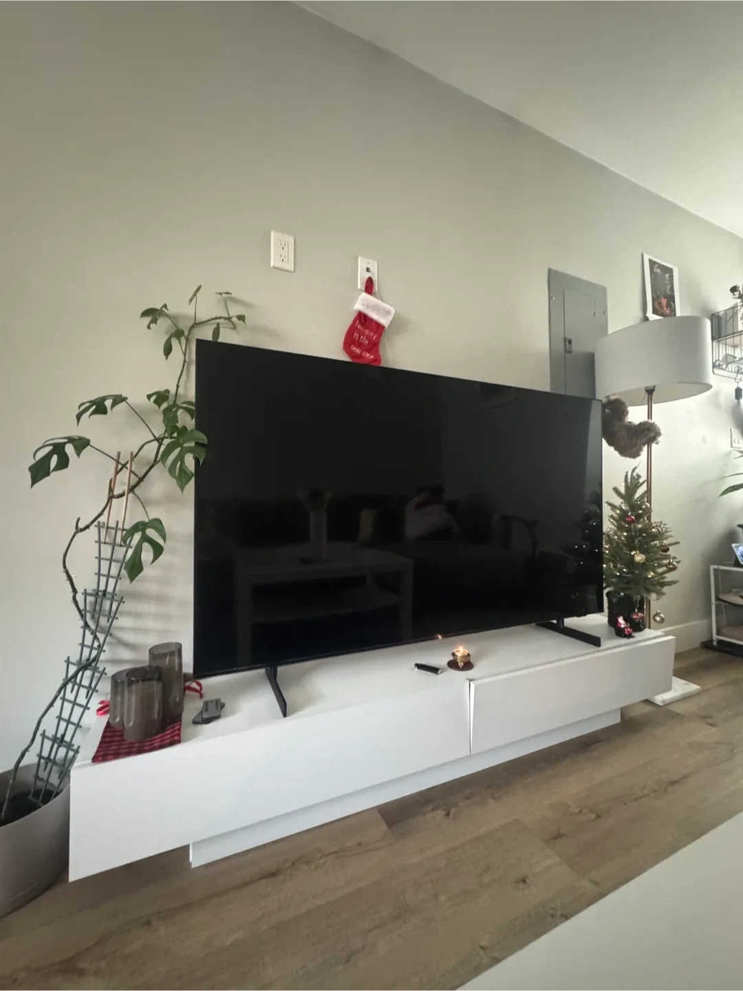 Orren Ellis Hulsey White TV Stand (up to 75")