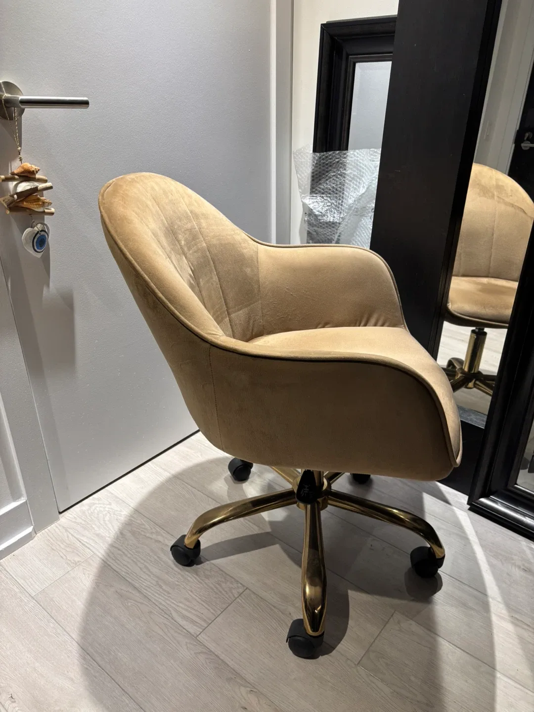 Gold Office Elegant Chair image indicator(7)