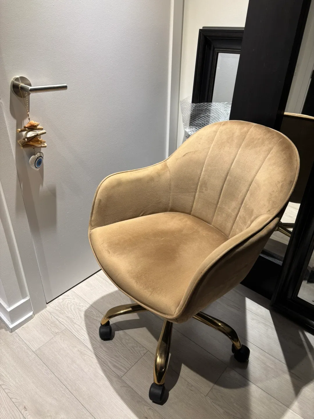 Gold Office Elegant Chair image indicator(9)