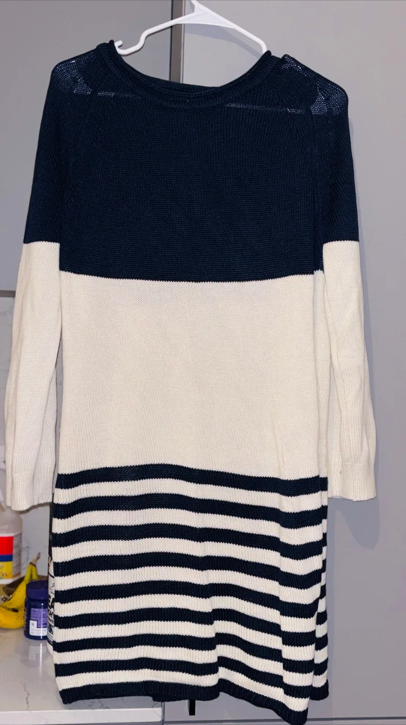 Navy & White Colorblock Knit Sweater