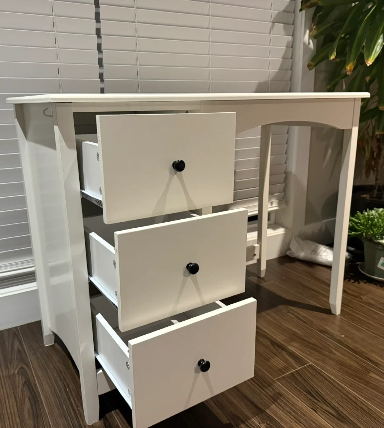 Vanity / Study Desk with 3 Drawers image indicator(3)