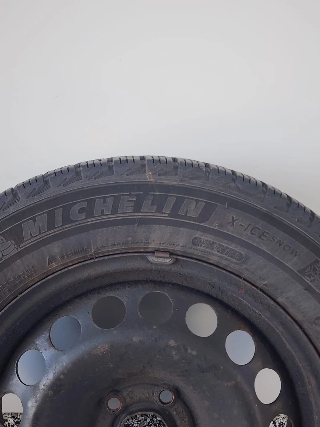 Michelin X-Ice Snow Tires ON RIMS image indicator(5)