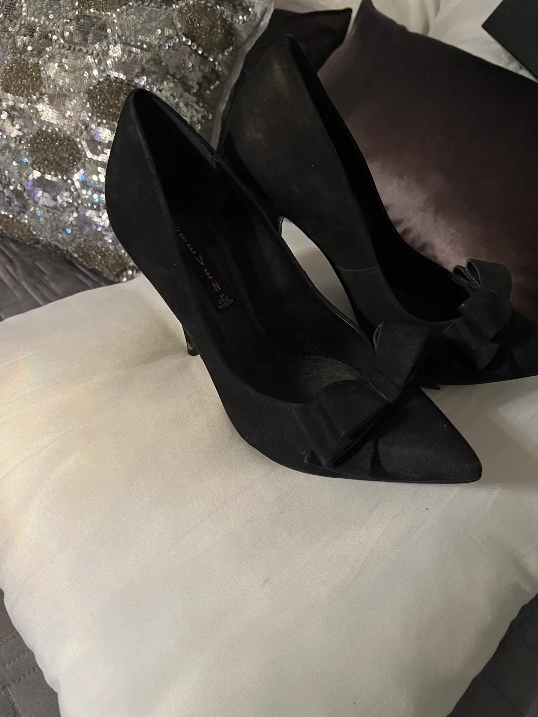 Steven Madden Black Suede heels size 9 image indicator(2)