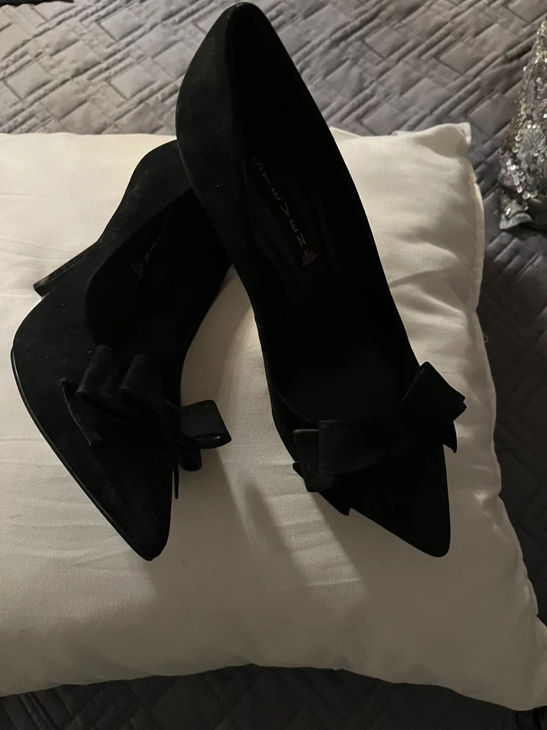 Steven Madden Black Suede heels size 9 image indicator(5)