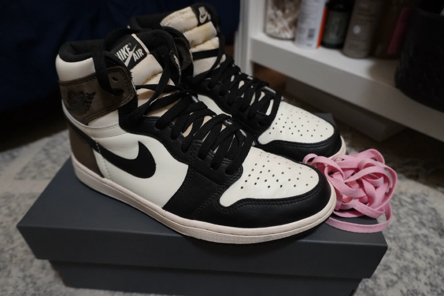Nike Air Jordan 1 Retro High OG Travis Scott Mocha - photo 2