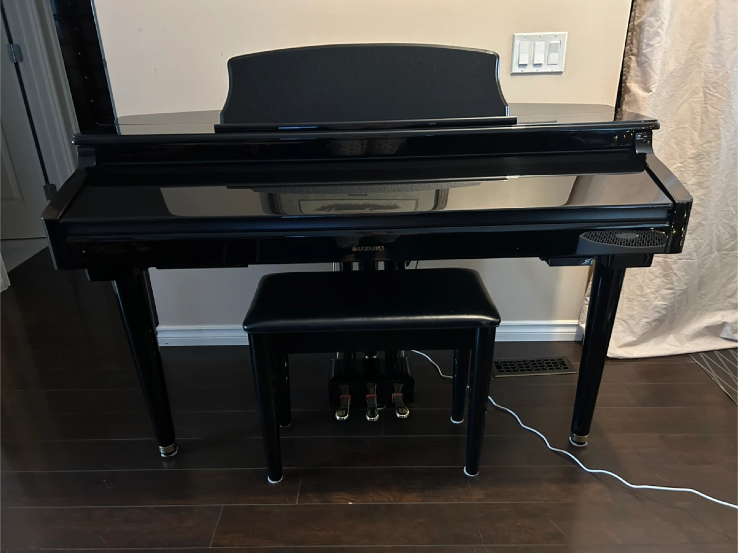 Suzuki MDG 100 micro Digital Grand Piano