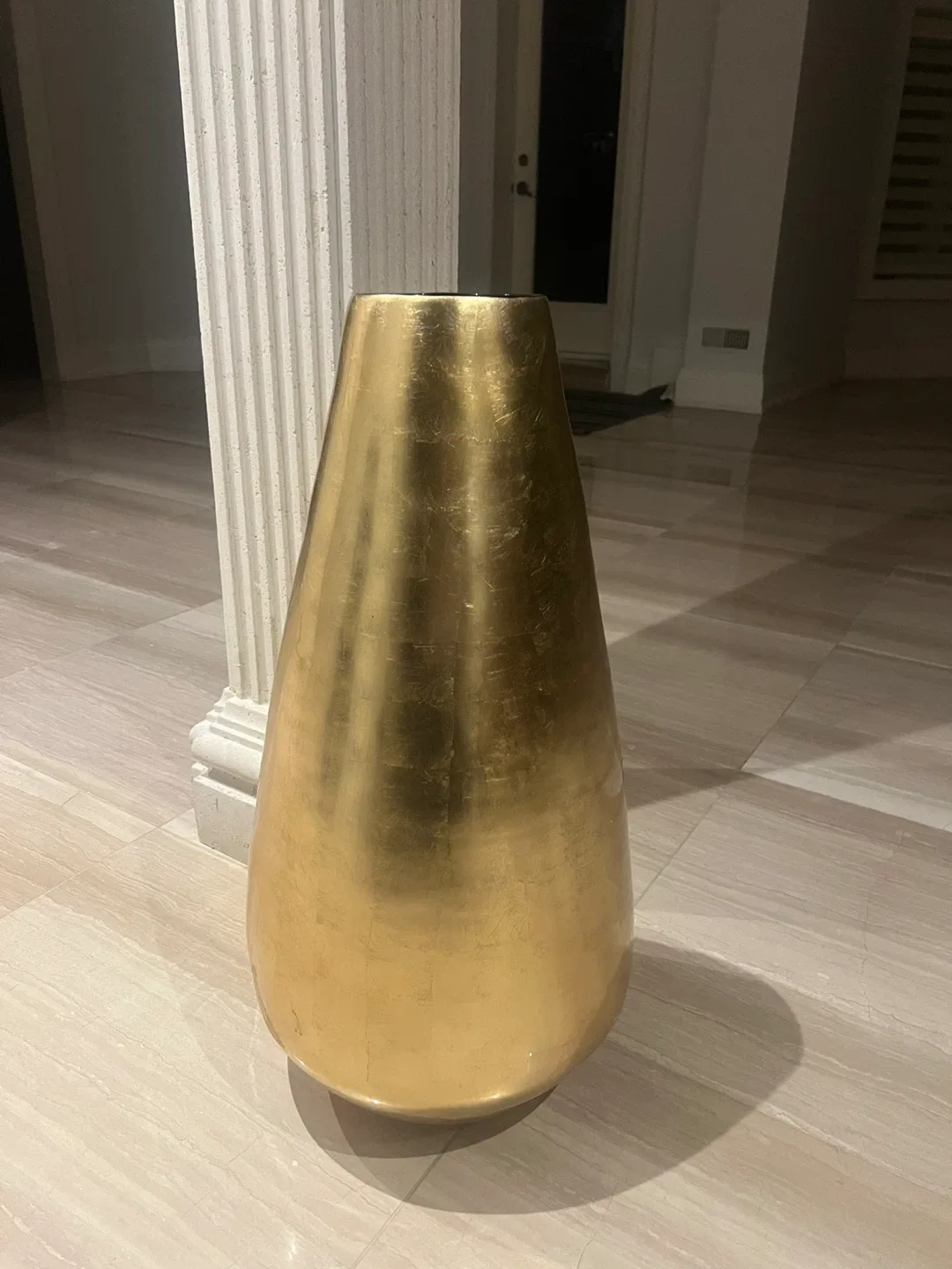 Gold Decorative Vase image indicator(4)
