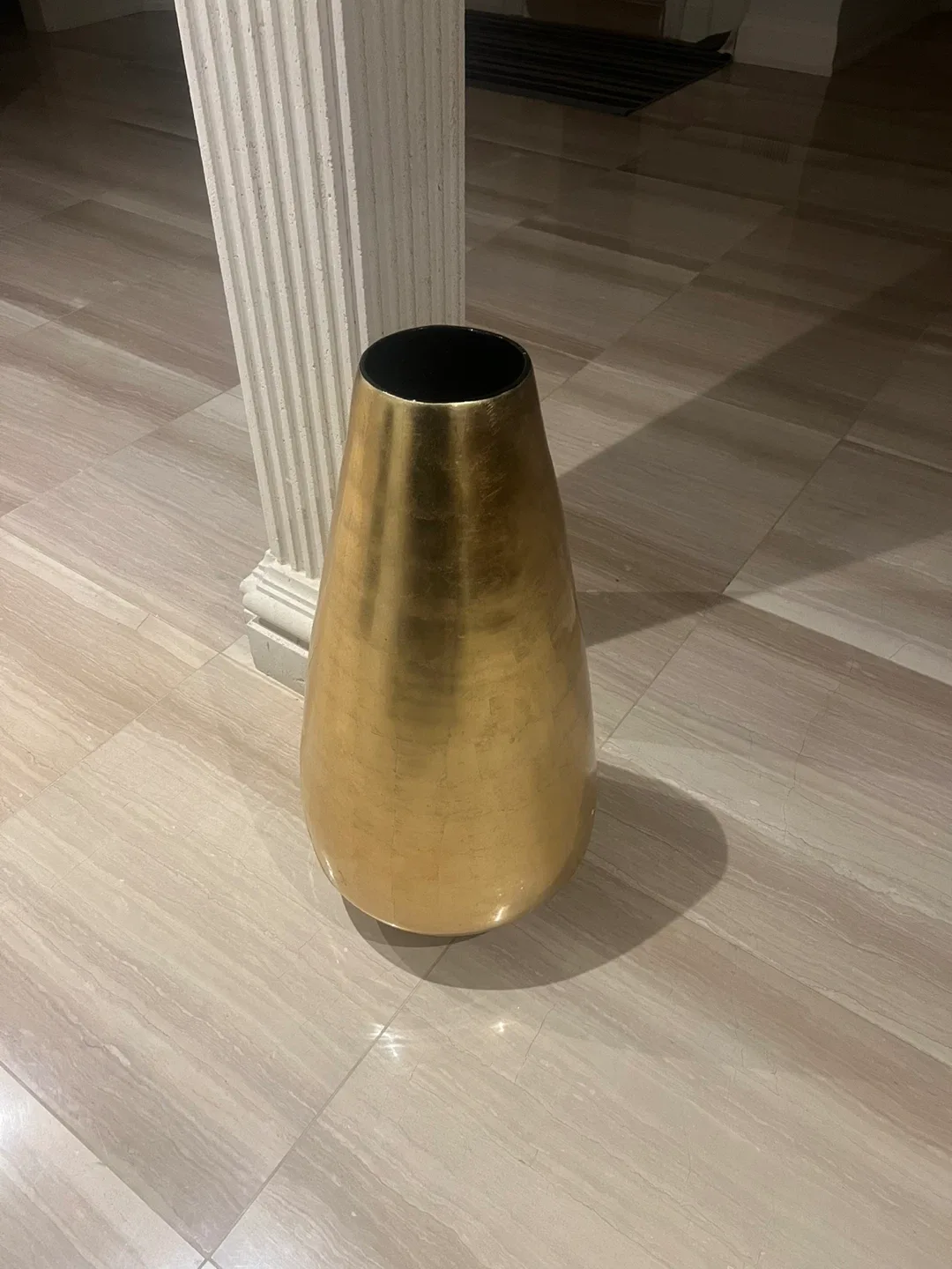 Gold Decorative Vase image indicator(3)