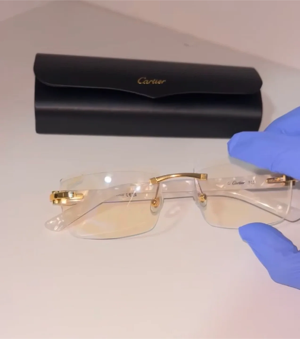 Cartier glasses image indicator(4)