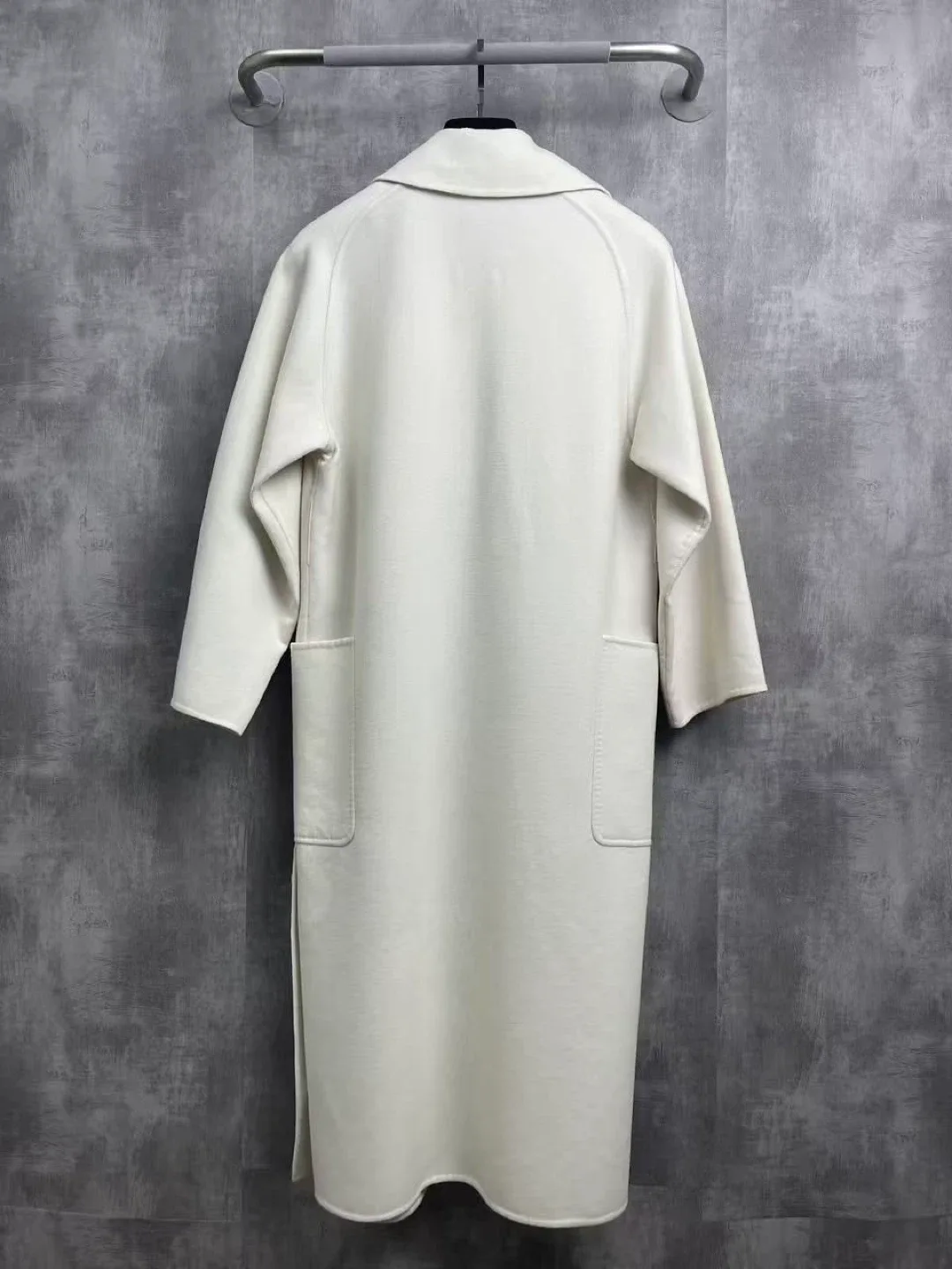 Max Mara Cream Coat image indicator(3)