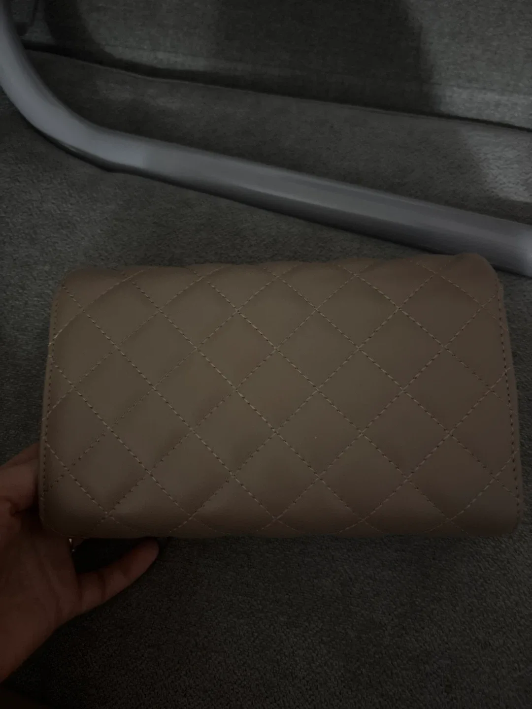 Leather Wallet on Chain image indicator(3)