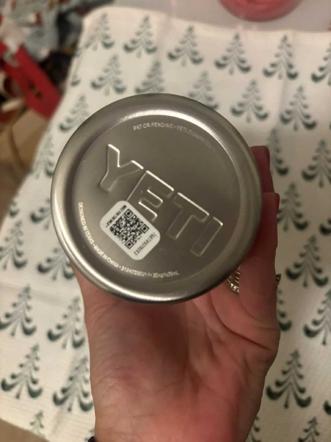 YETI Rambler 35oz Mug with Handle - White image indicator(3)