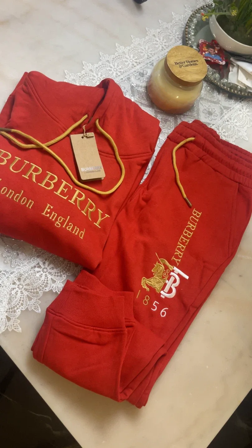 Burberry London England Slim Fit Red Hoodie & Sweatpants Set image indicator(4)