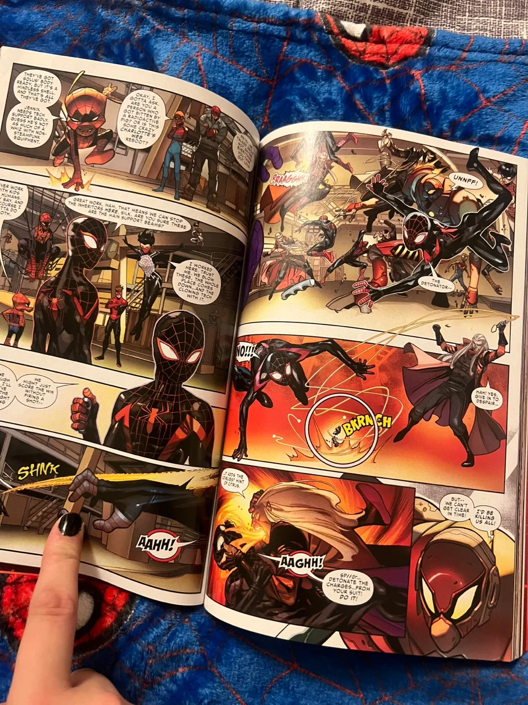 Spider-Geddon Graphic Novel by Marvel image indicator(3)