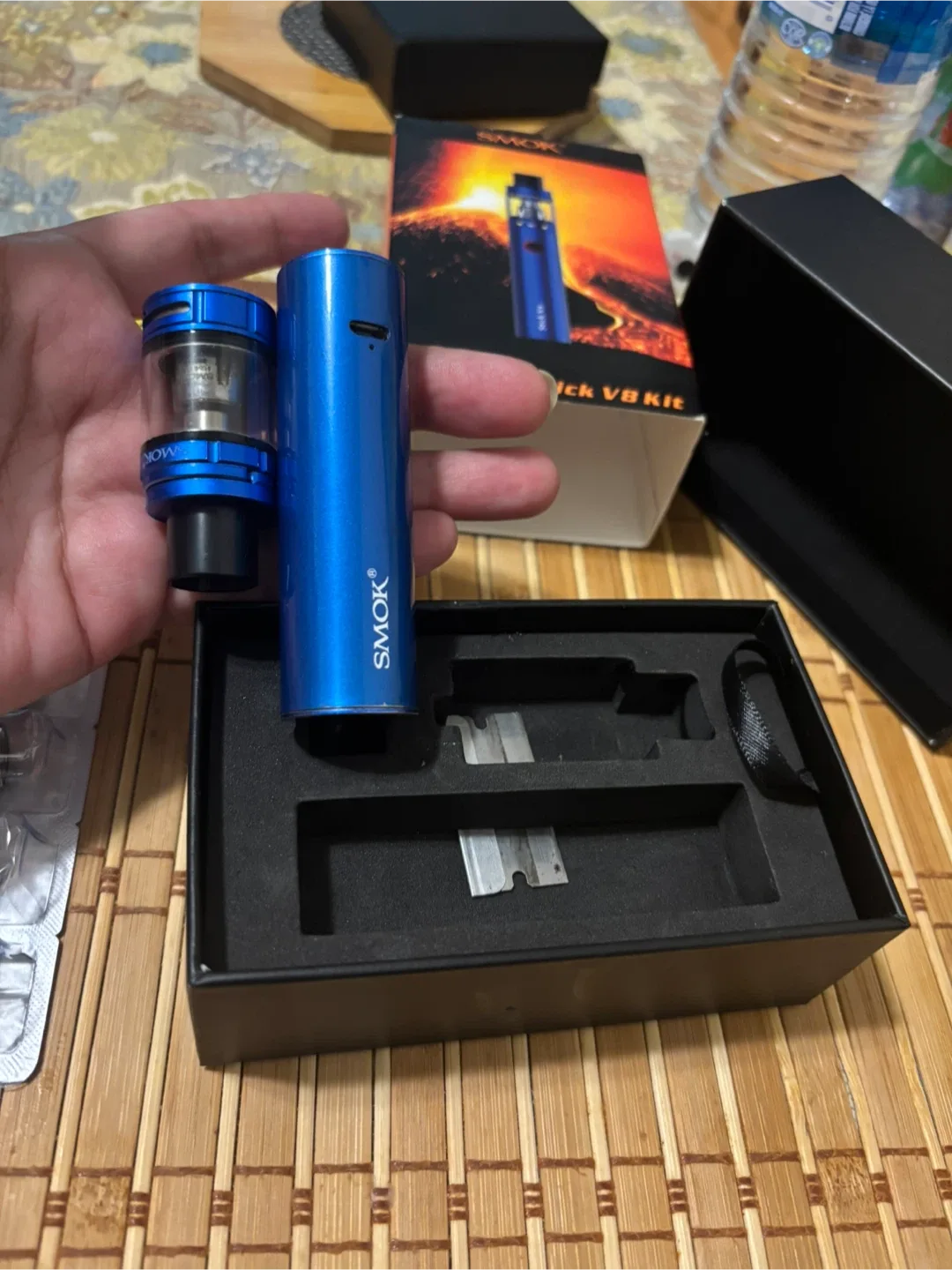 SMOK Stick V8 Kit - Blue image indicator(4)