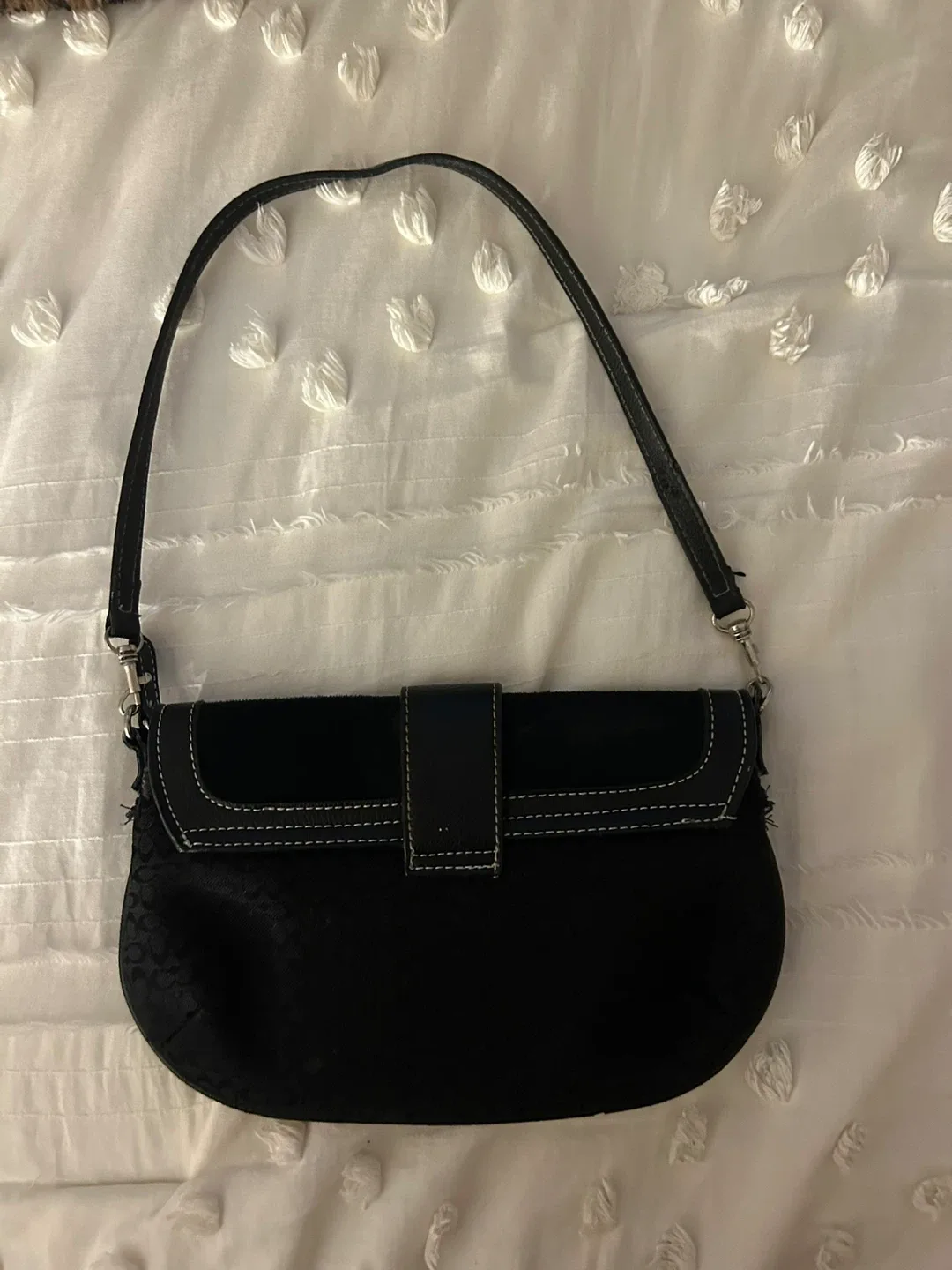 Coach Black Shoulder Bag image indicator(2)