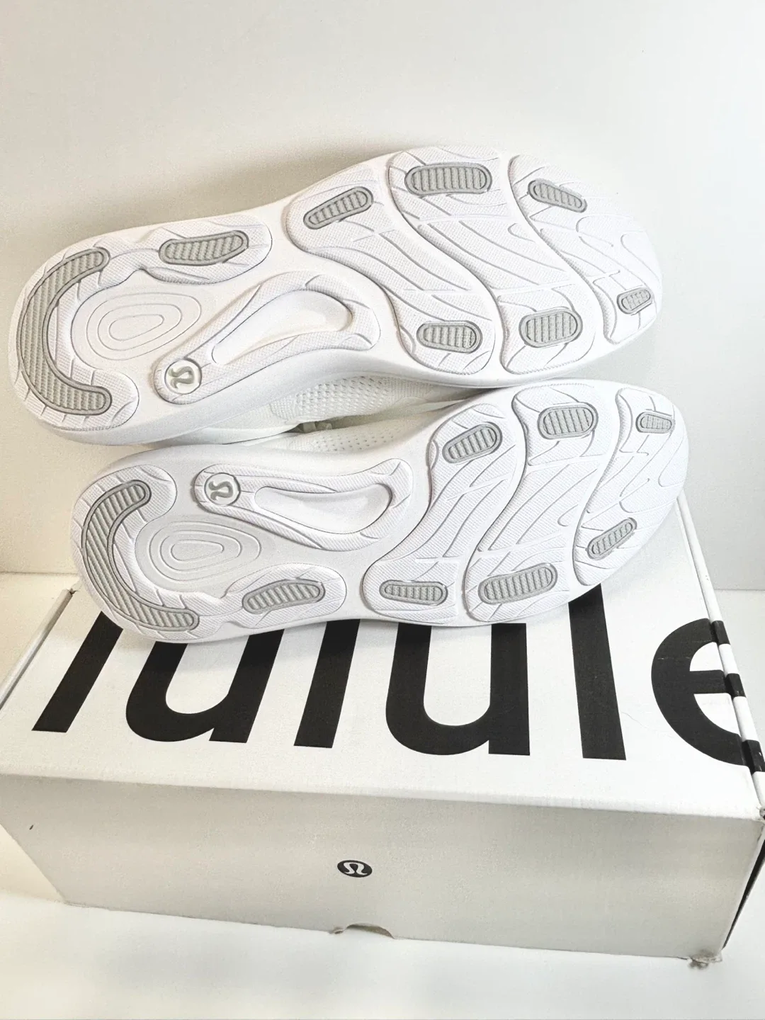 Lululemon Women's Shoes size 12 Women's Chargefeel 2 Mid Workout image indicator(7)