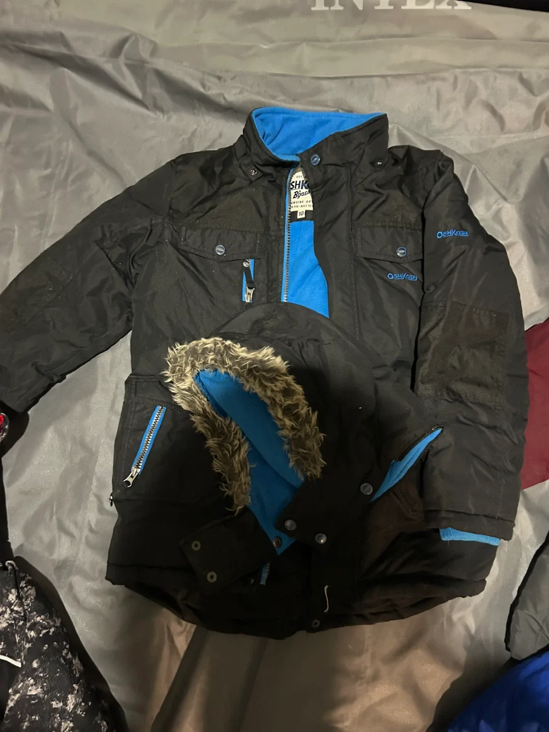 Kids' Winter items - Jackets and Boots image indicator(2)