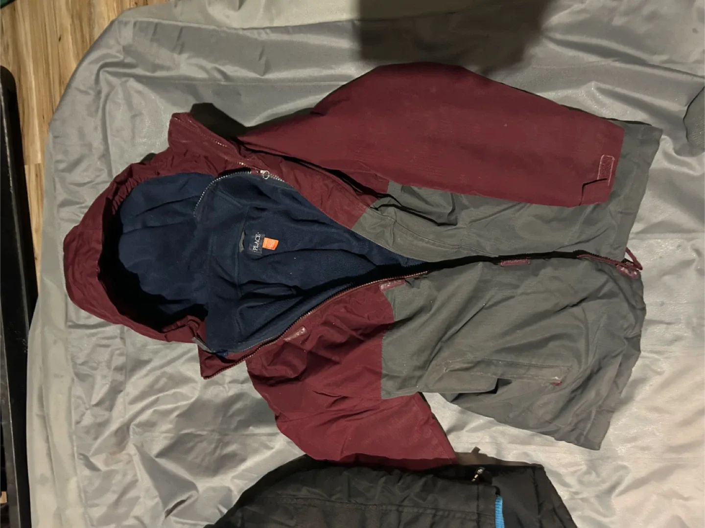 Kids' Winter items - Jackets and Boots image indicator(4)