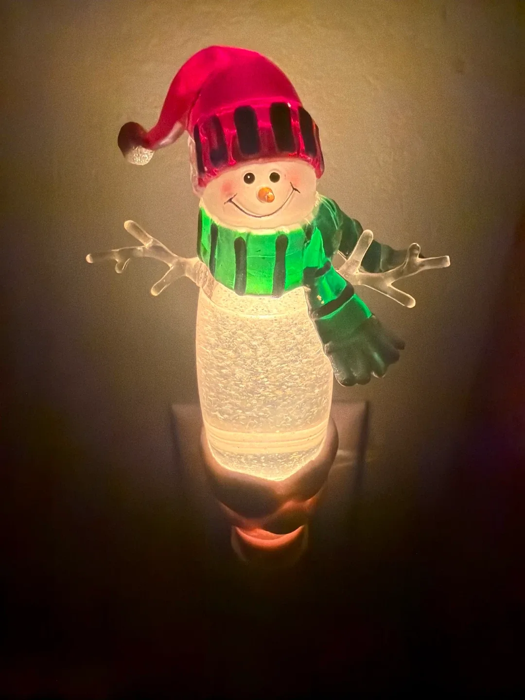 Snowman Glitter Plug-In Night Light image indicator(2)