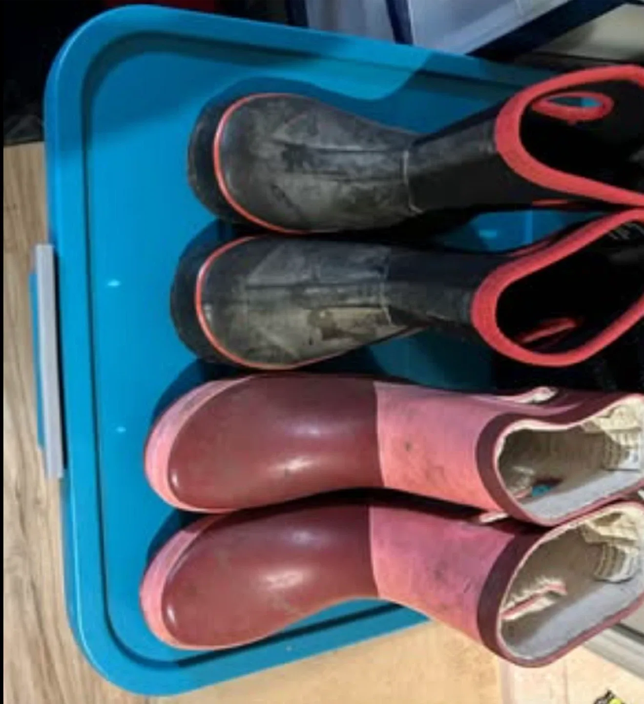 Kids' Winter items - Jackets and Boots image indicator(7)