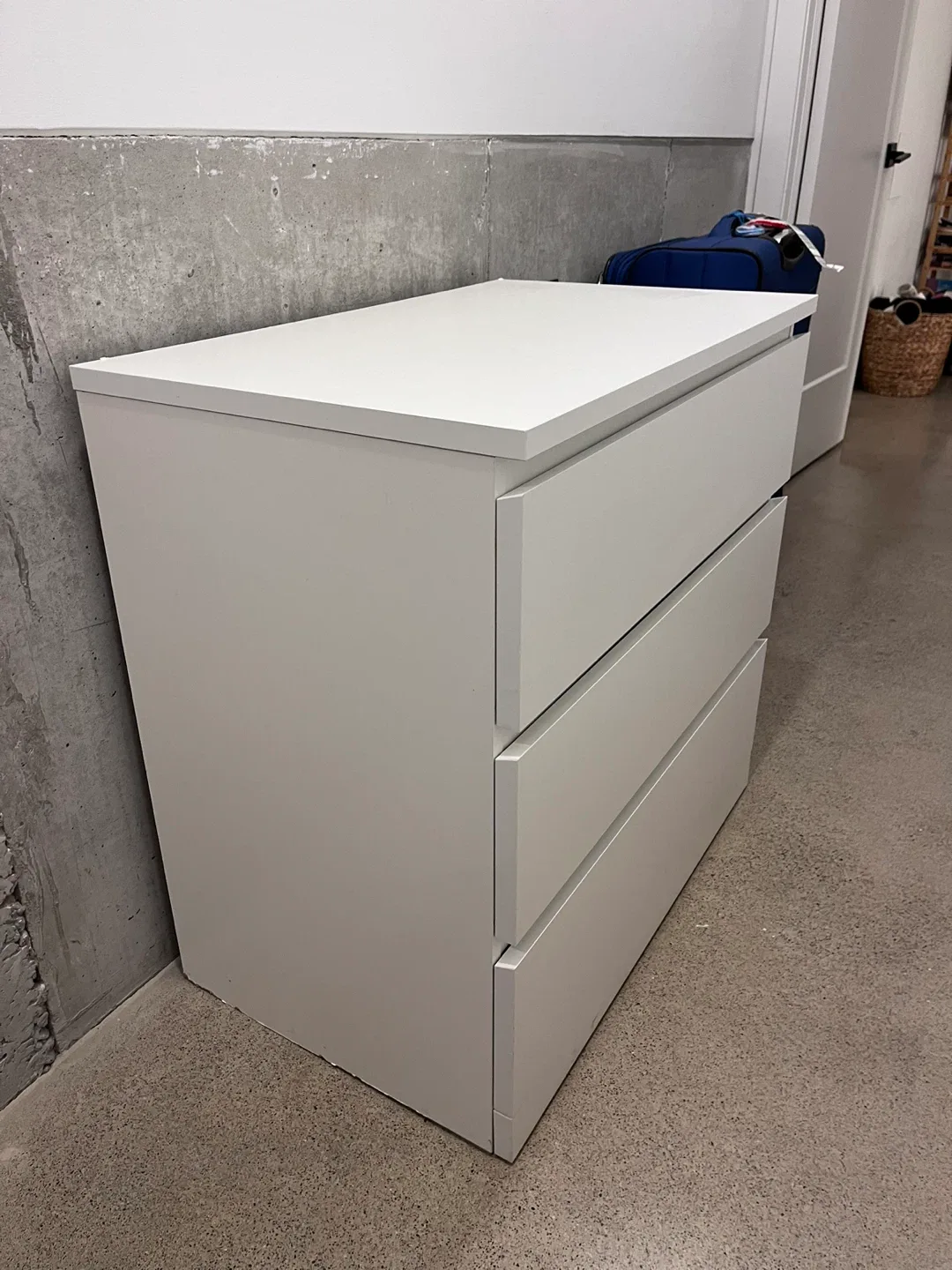 White 3-Drawer Dresser