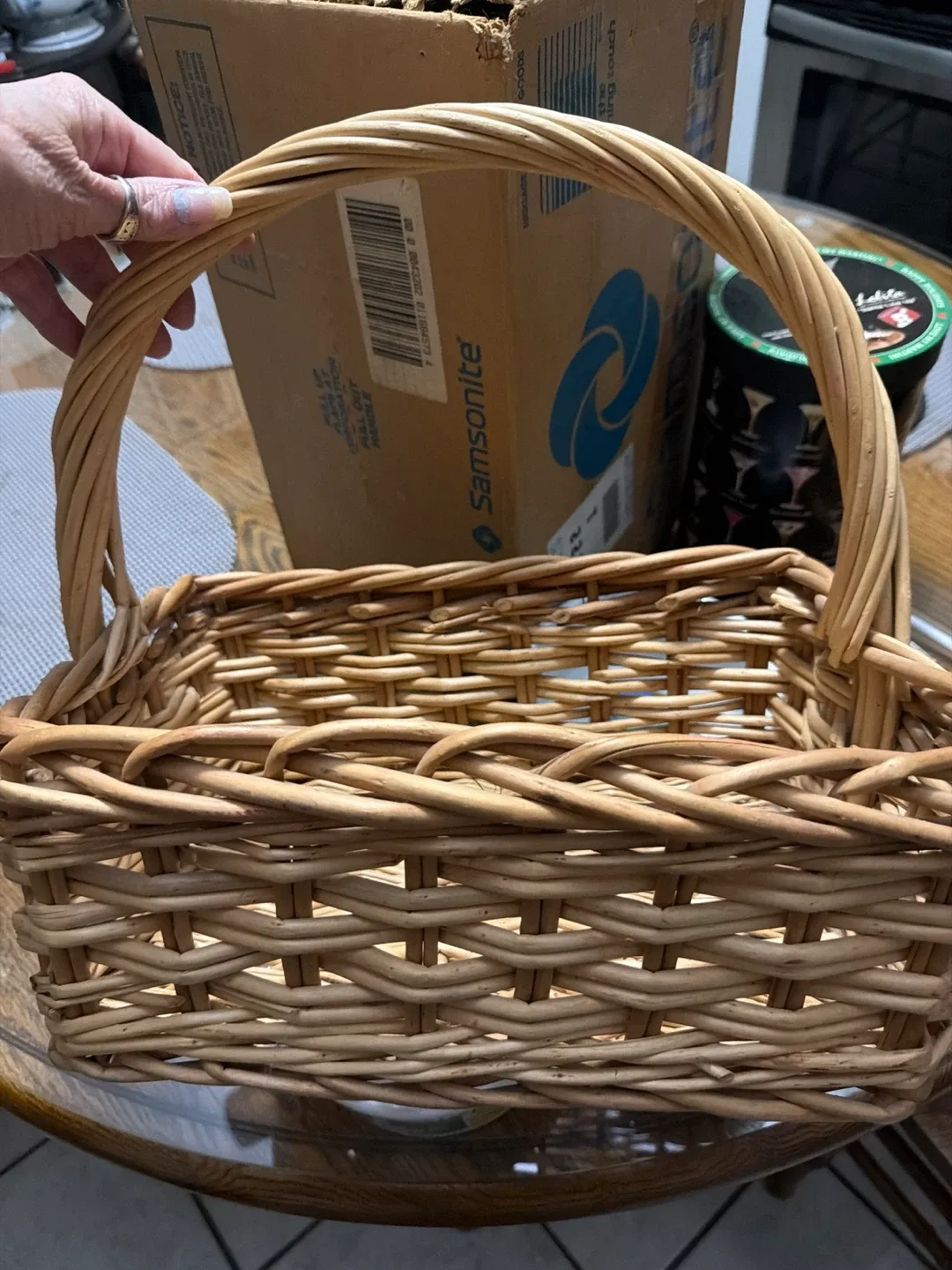 Wicker Basket with Handle image indicator(2)
