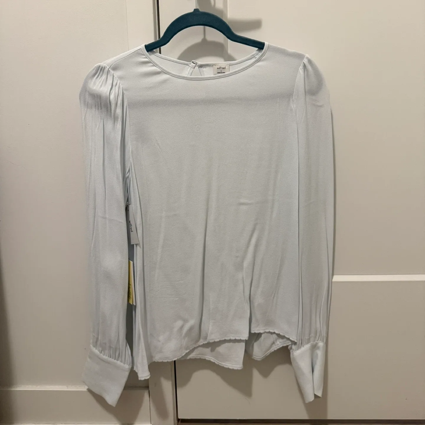 New with tag✨ Wilfred Clarissa blouse S image indicator(2)