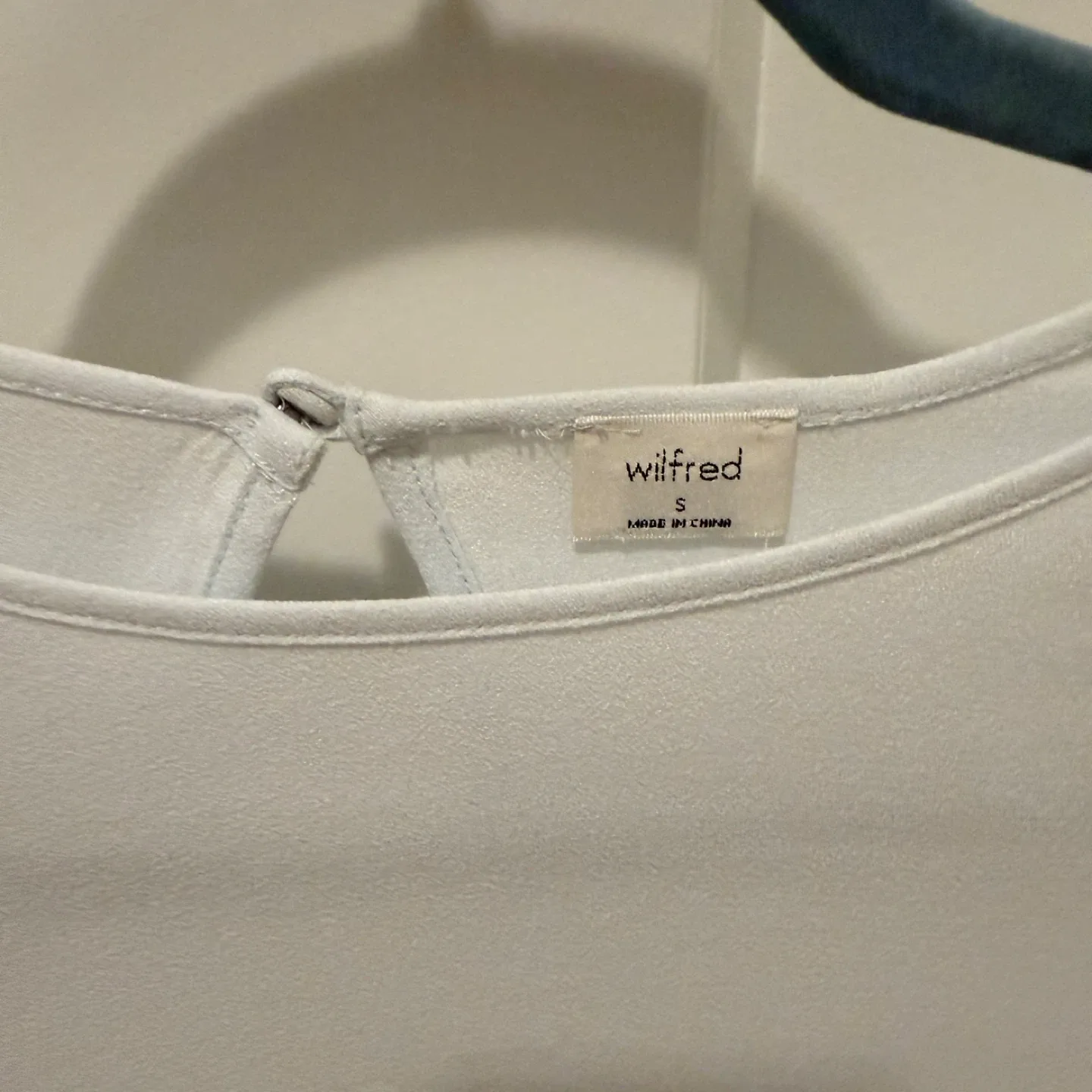 New with tag✨ Wilfred Clarissa blouse S image indicator(3)