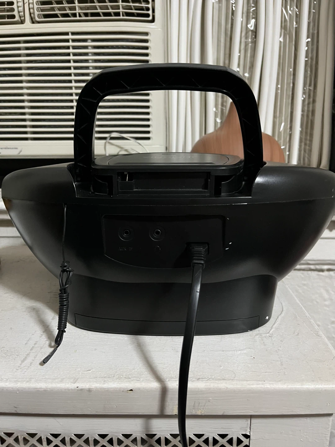 Insignia Portable CD Radio Boombox - photo 4