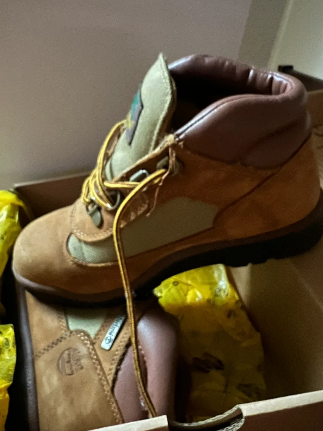 Timberland Youth's Field Boots - Size 1.5 image indicator(4)