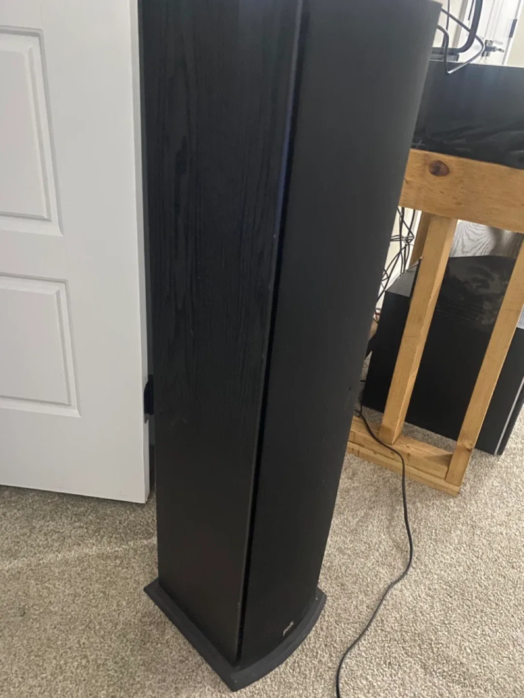 Polk Audio Floor Standing Speaker - Black image indicator(2)