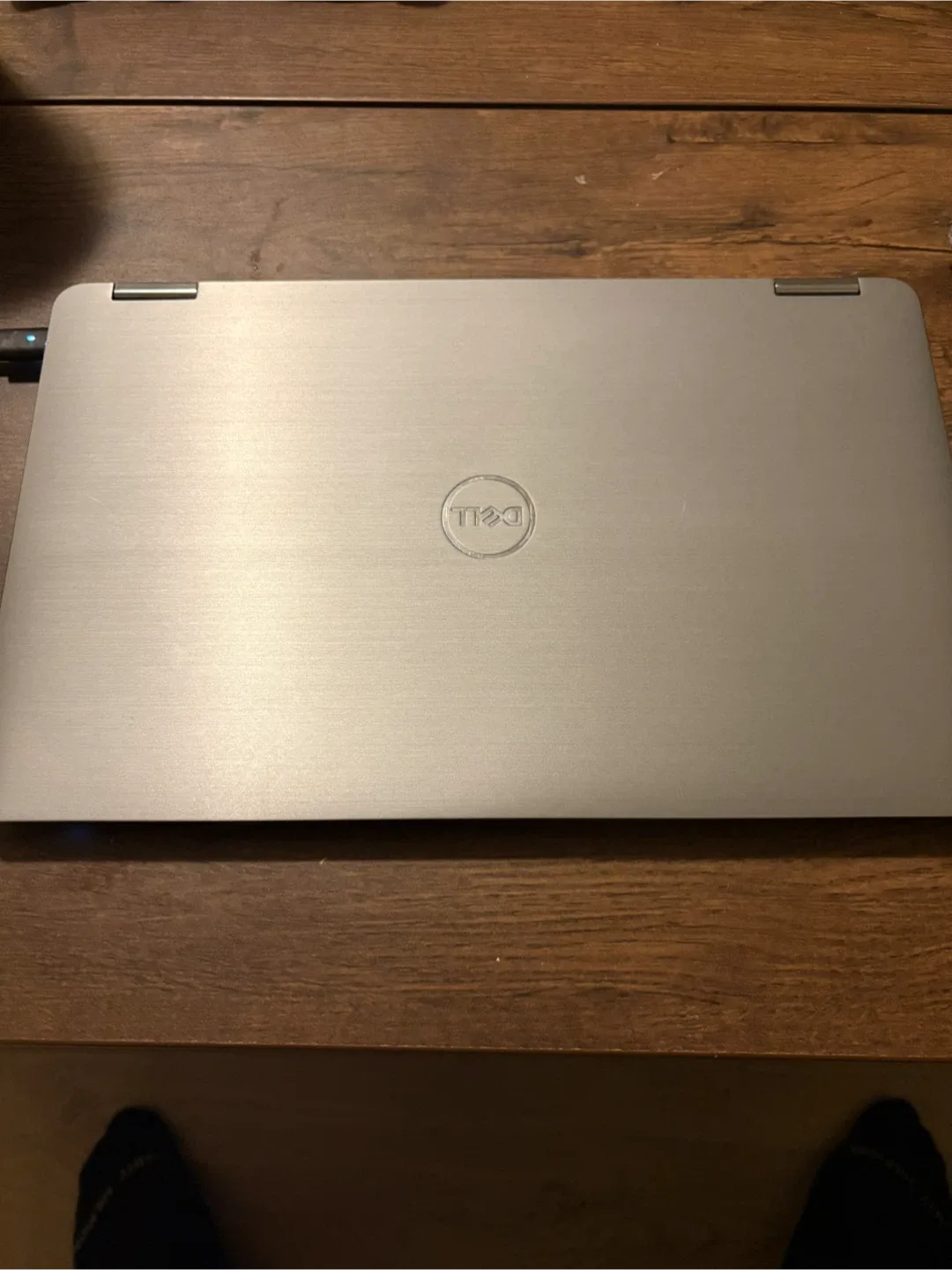 Dell Latitude 9410 Laptop image indicator(2)