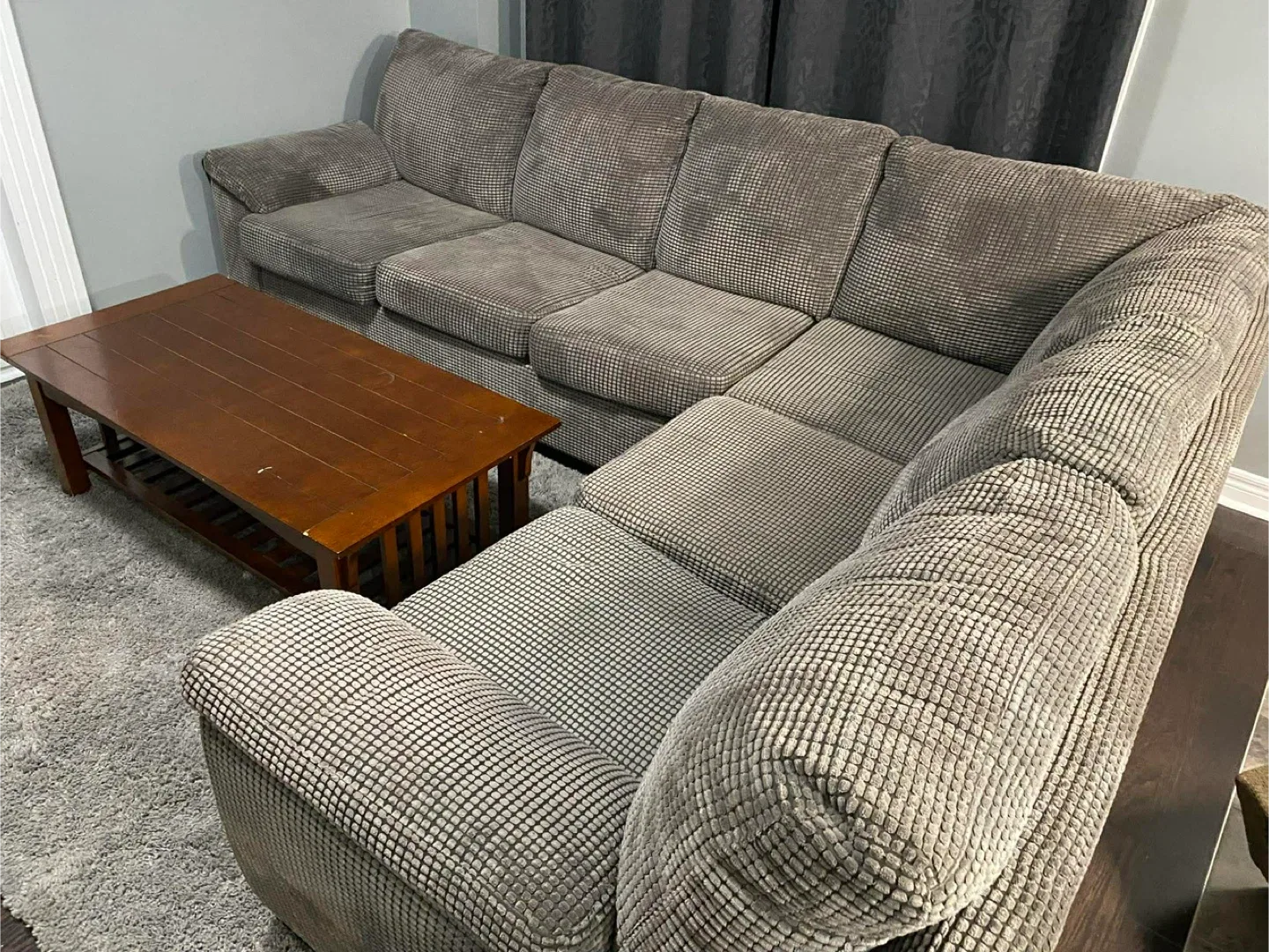 Sectional Sofa - Large & Comfy image indicator(2)