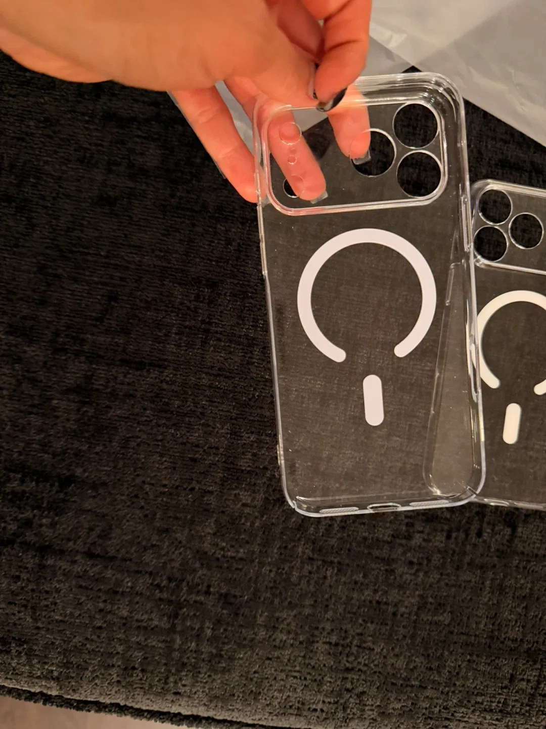 iPhone 17 Pro Max Clear Case image indicator(4)