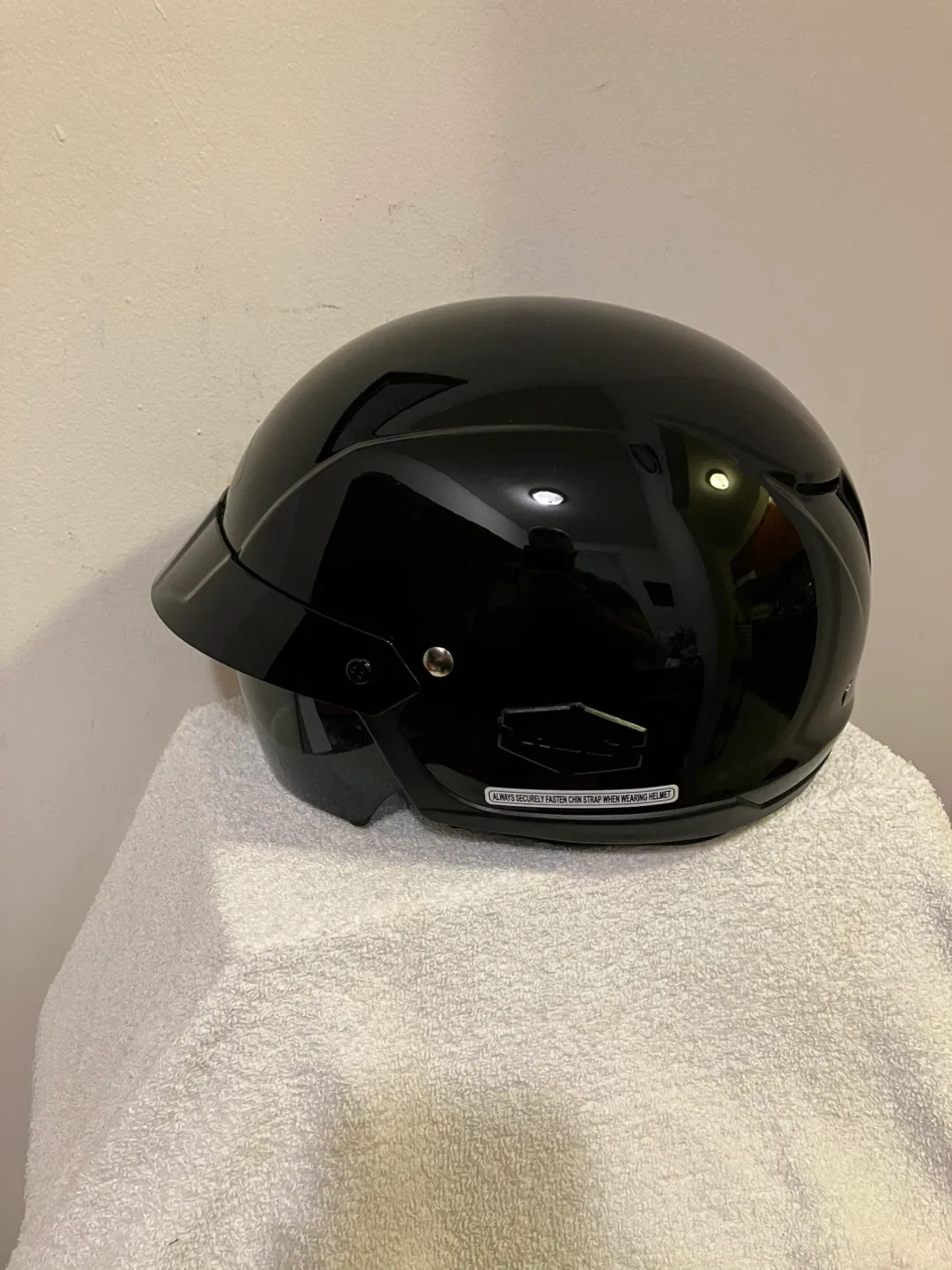 Like New HJC-IS Men’s Motorcycle Helmet- Black - Size M image indicator(8)