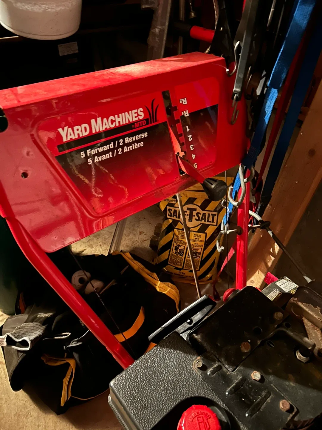 Yard Machines 8HP 24" Snowblower image indicator(3)