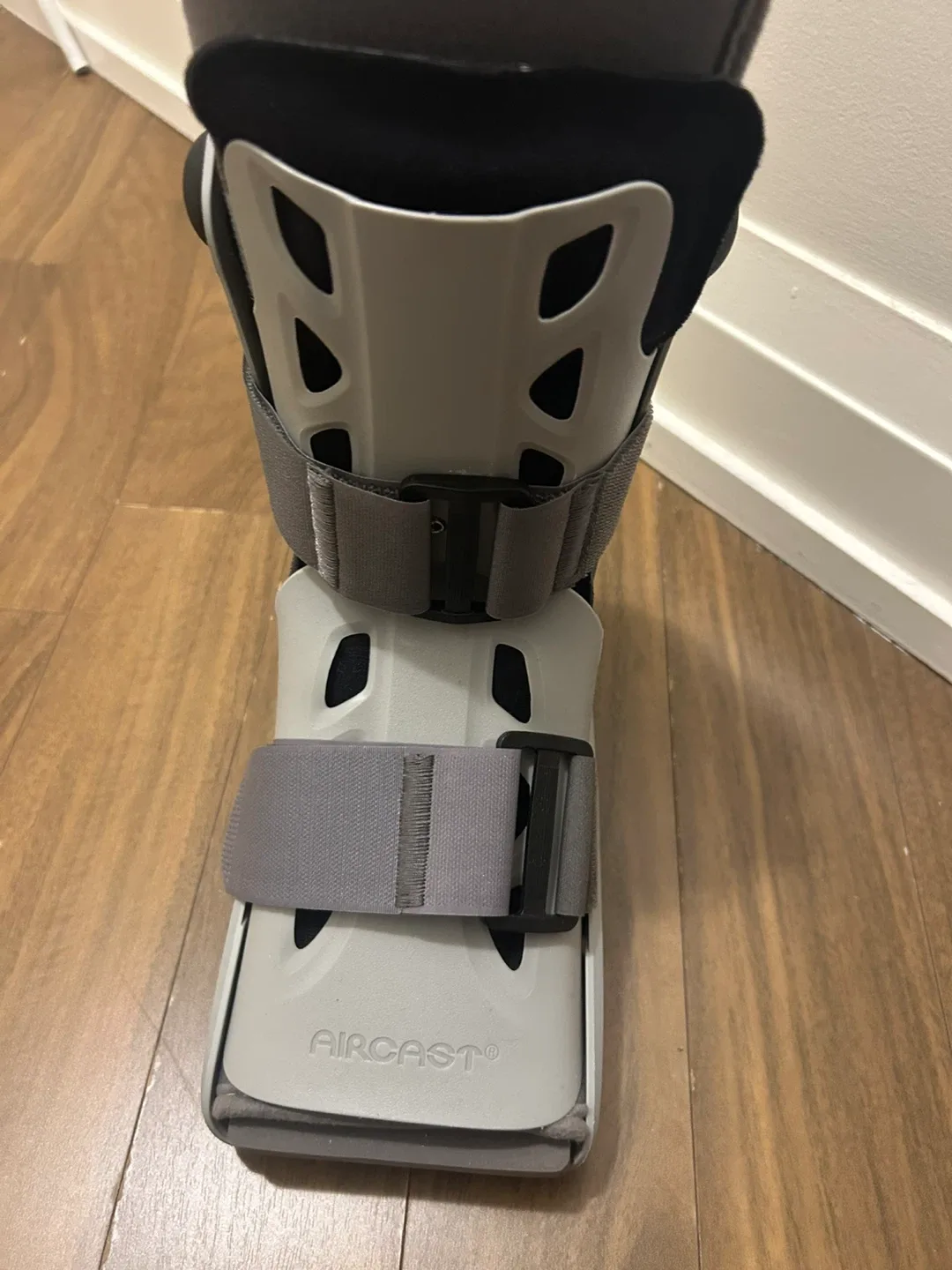 Aircast Walker Boot - Medium