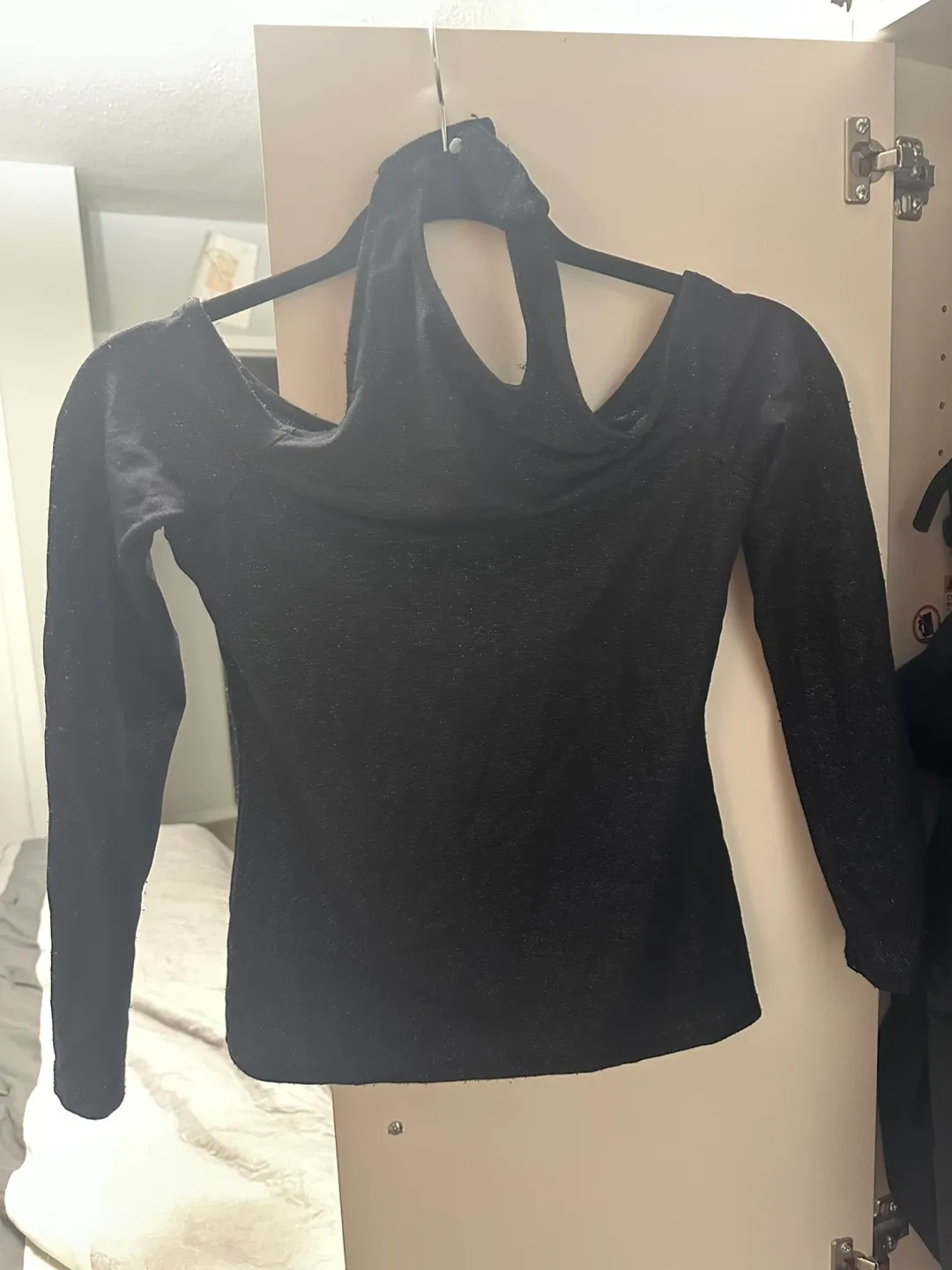 Black Long Sleeve Cutout Top #cleanout