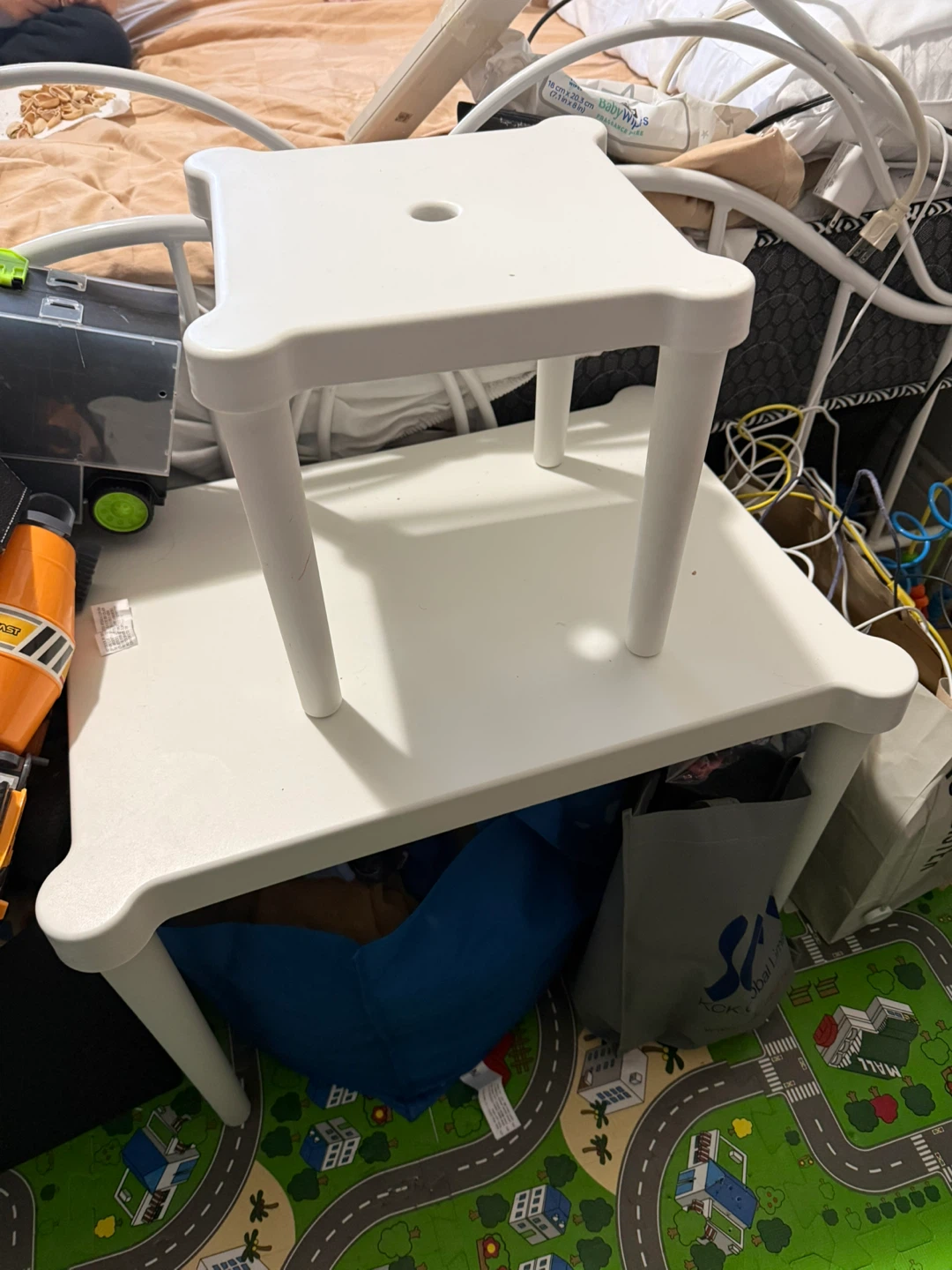 IKEA Lätt Children's Table with Chairs - photo 3