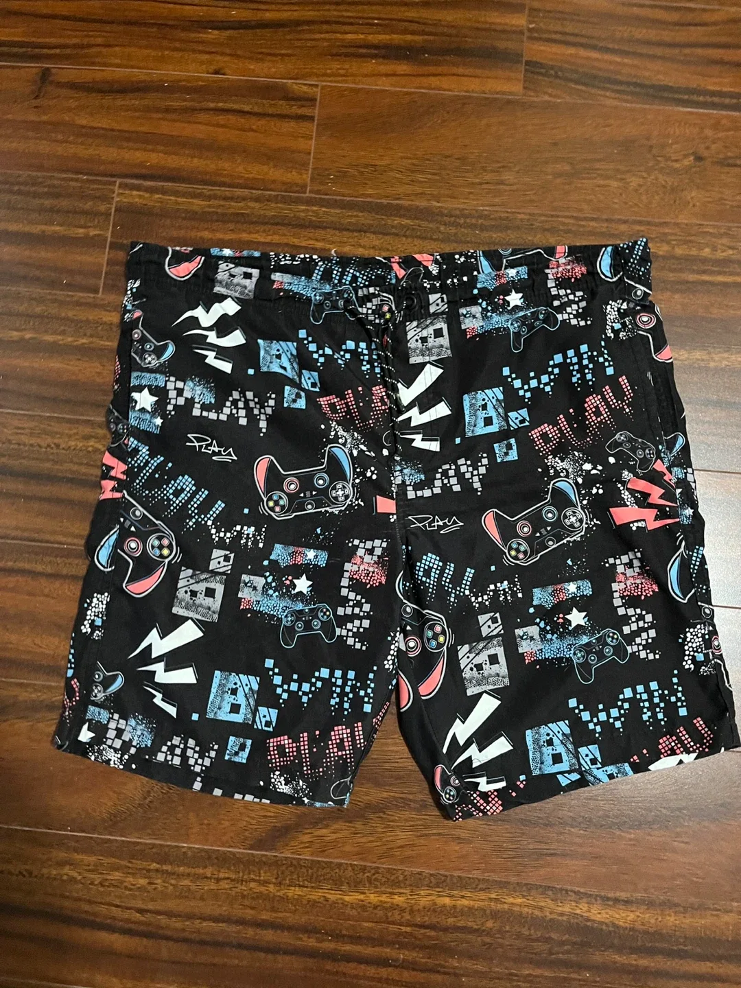 Texfit men’s medium swimming trunks, gaming, black