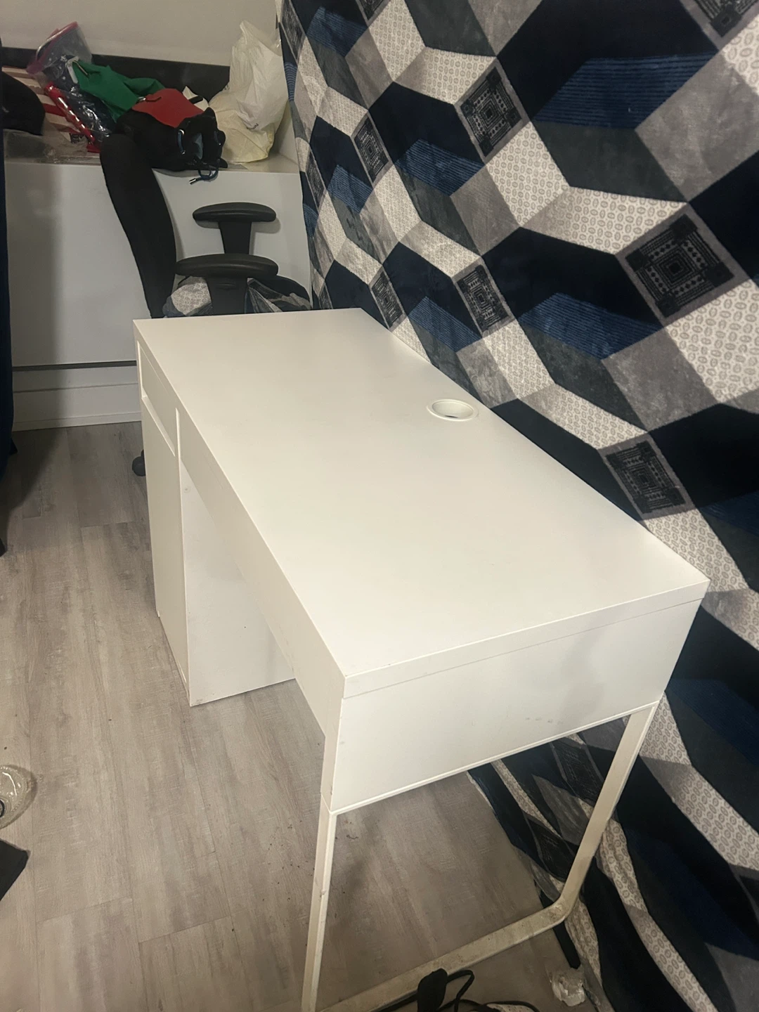 White Desk
