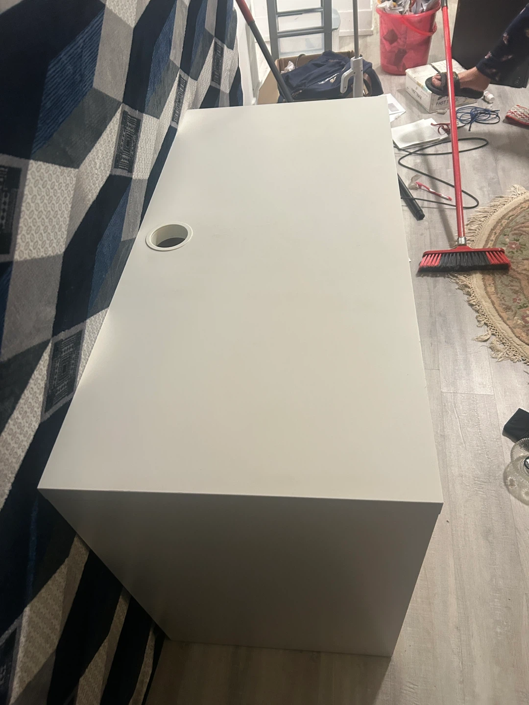 White Desk - photo 5