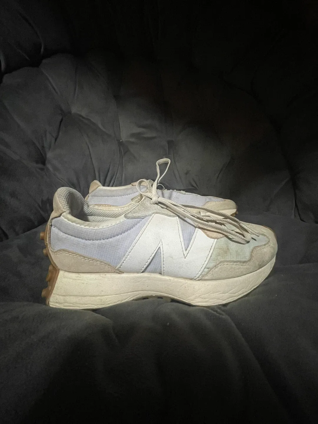 New Balance 327 Sneakers