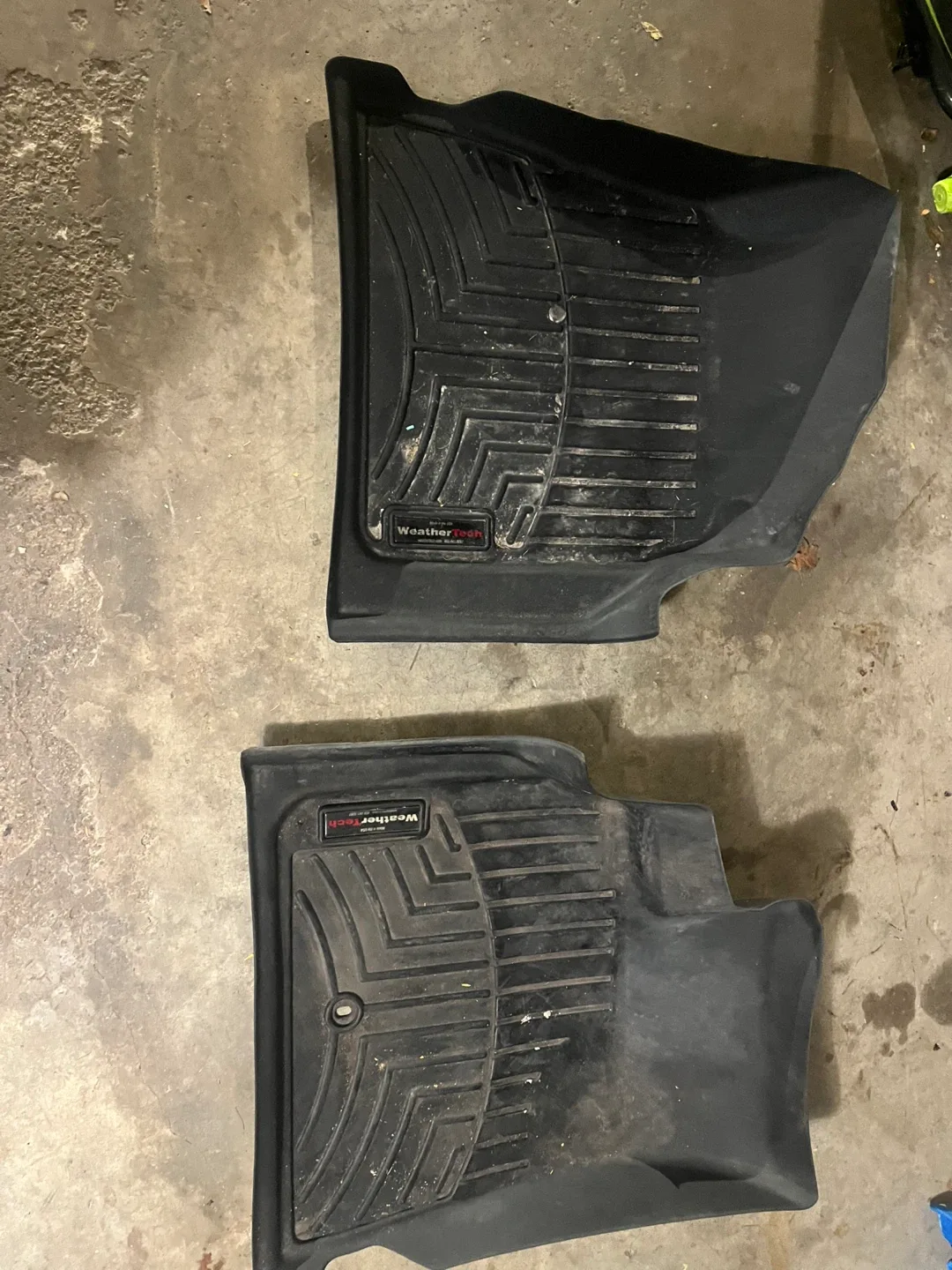 WeatherTech Floor Mats - Black image indicator(2)