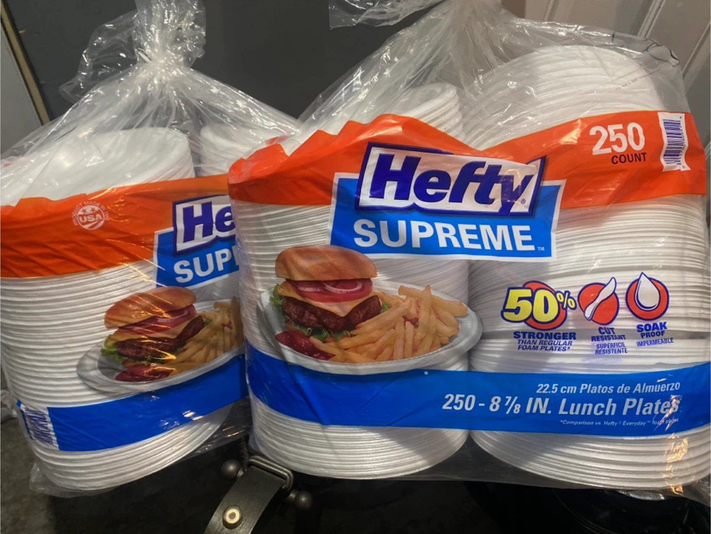 Hefty Supreme 8 7/8 in. Lunch Plates - 250 count - photo 2
