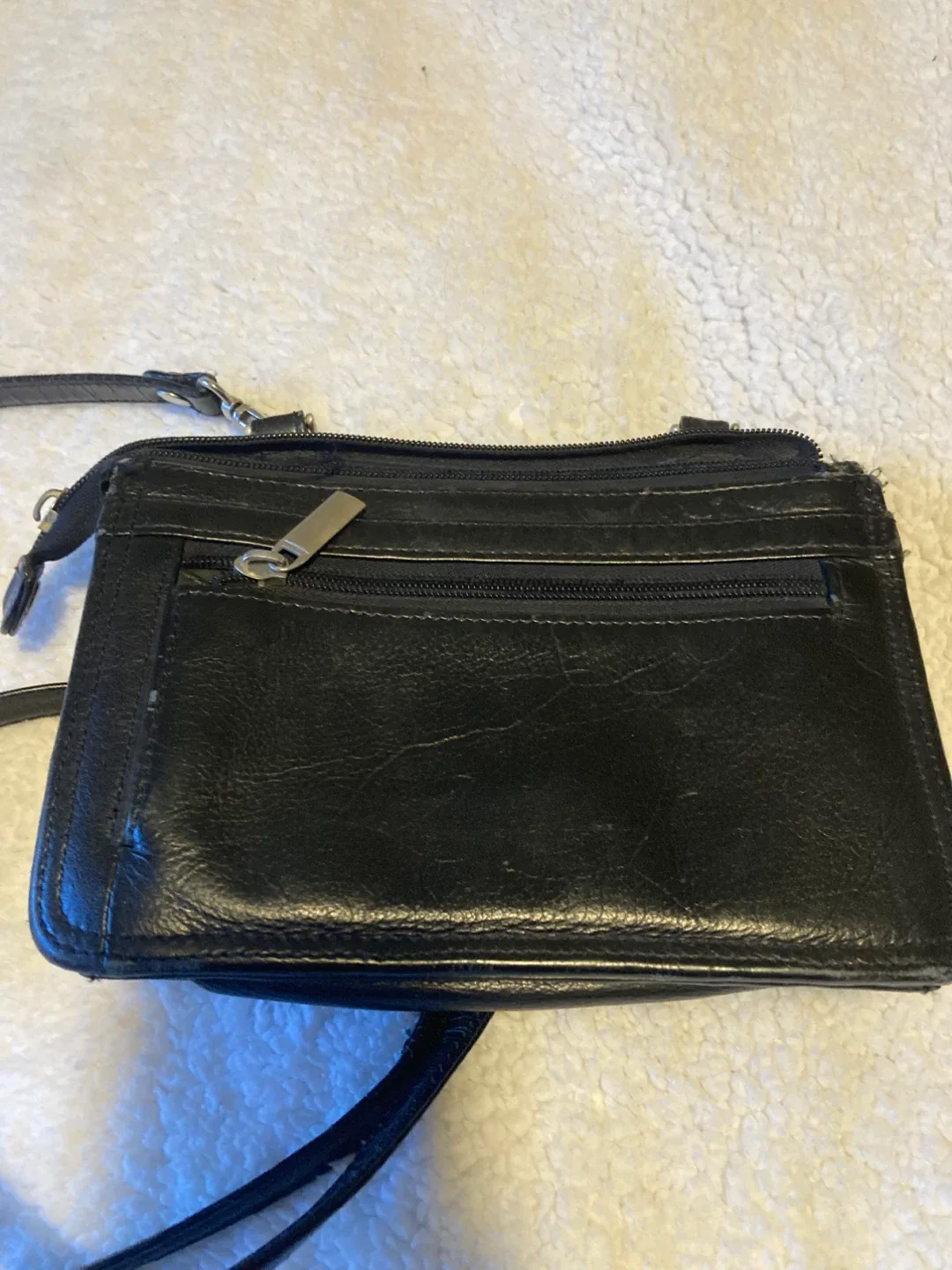 Black Leather Wallet Crossbody Bag image indicator(3)